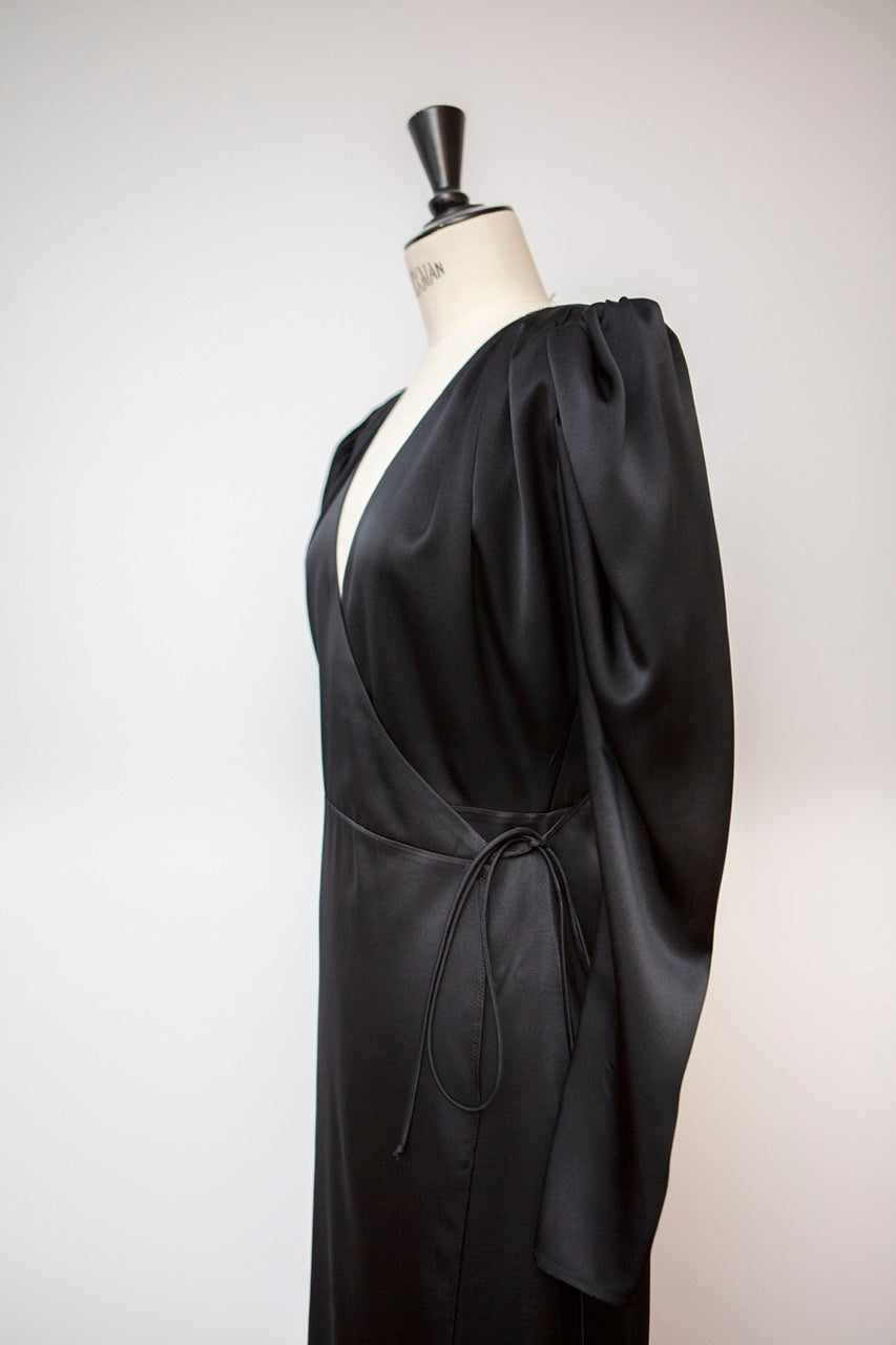 <transcy>LAMA BLACK DRESS</transcy>